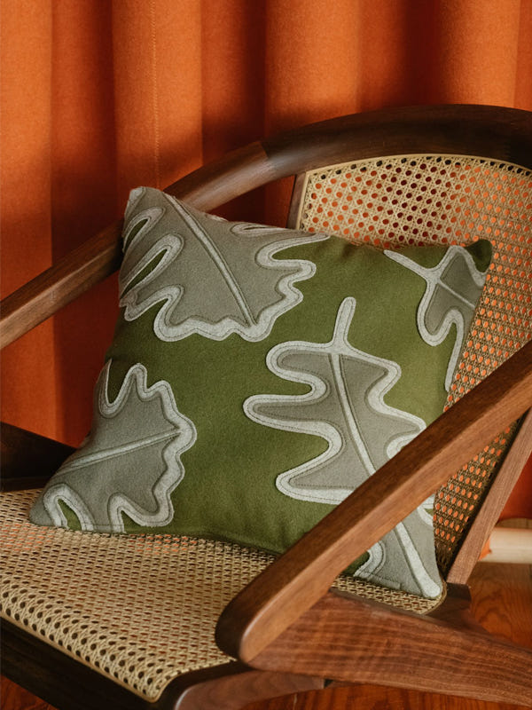Carvalho Cushion