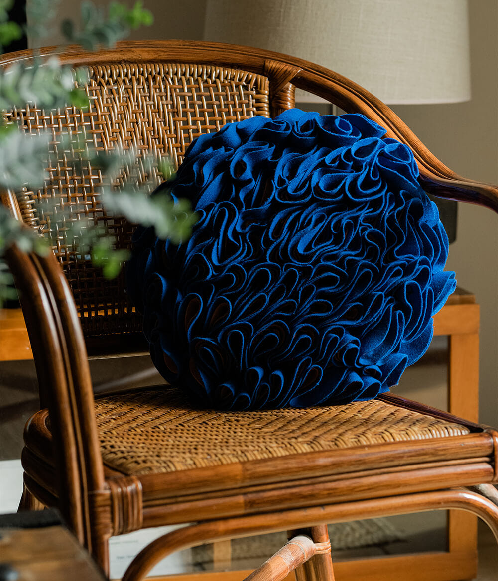 Folhos Round Cushion