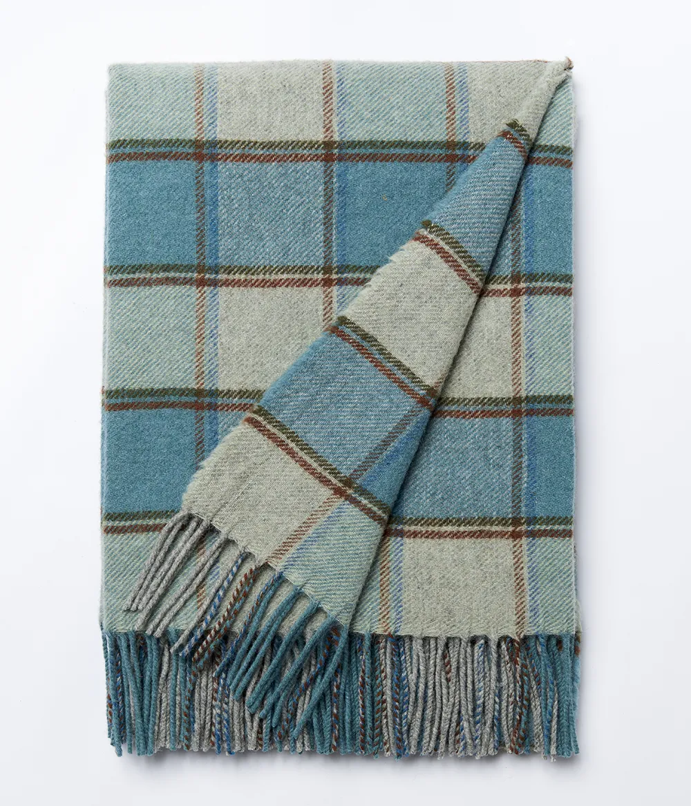 Linea Throw