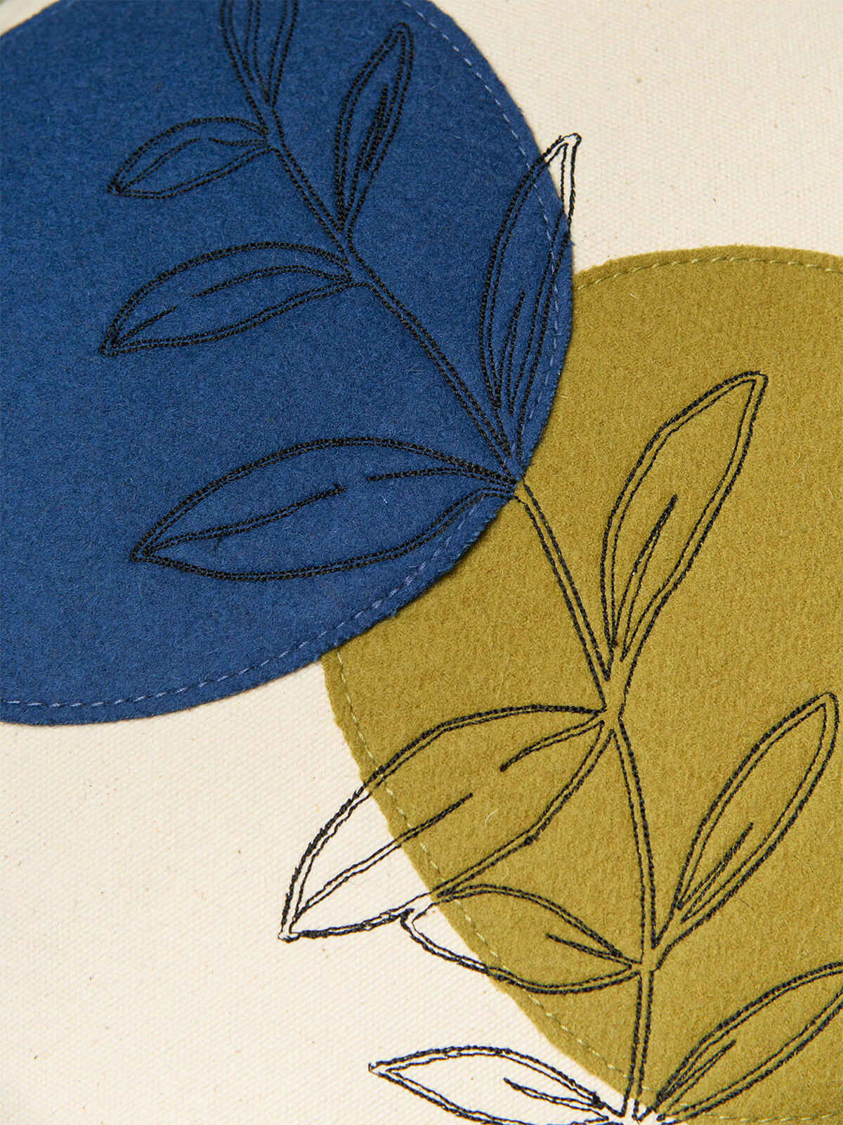 gardenia-cushion