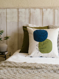 gardenia-cushion